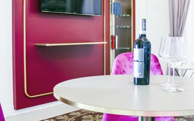 Scene Suites Apartments