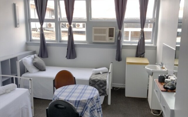 Ayr Hotel