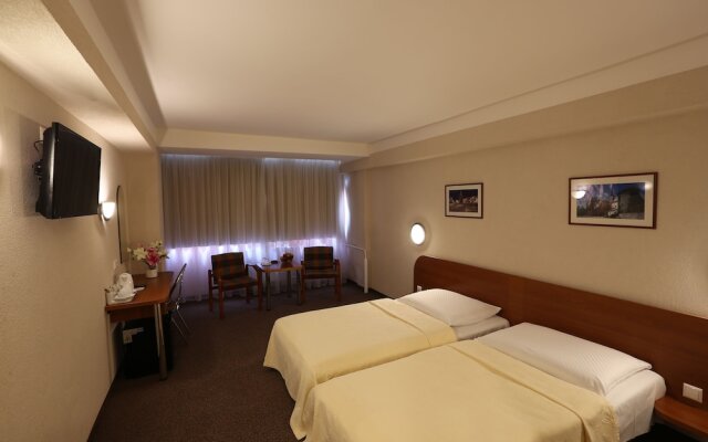 Hotel Lux