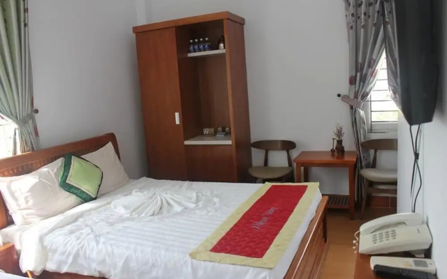 Phan Van Hotel