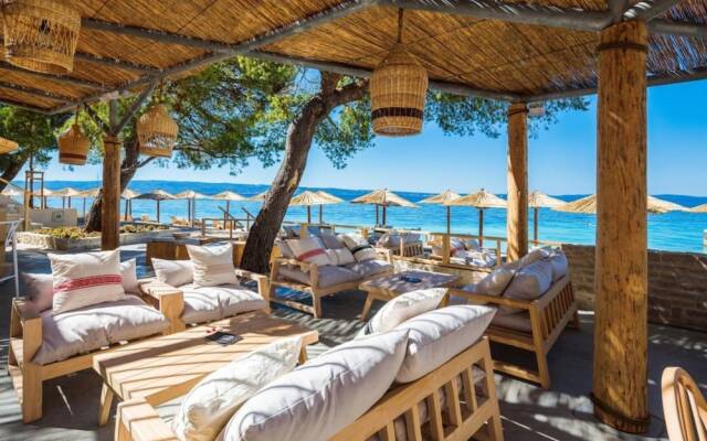 S2-spacious Studio With the sea View & use of Pool