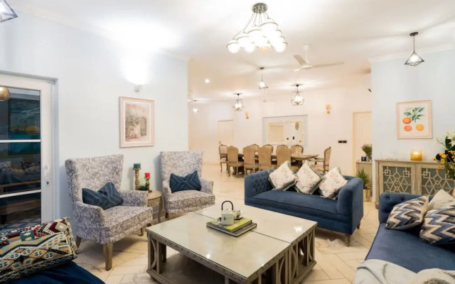 Villa Bauhinia - 5bhk With Pool 10 Mins to Beach