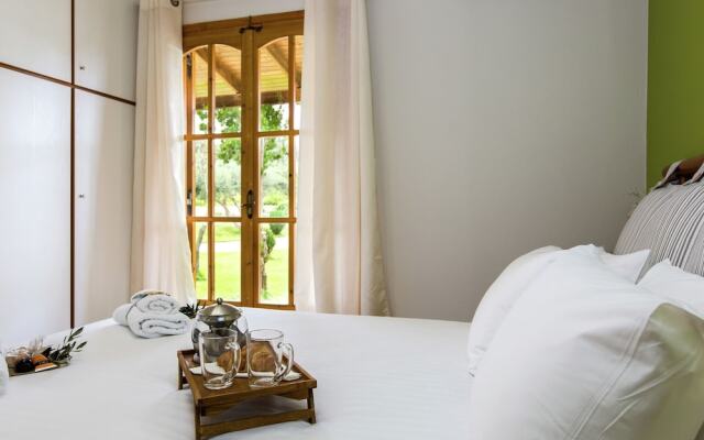 2 Villas Complex, Private Pool, Ideal for Groups!