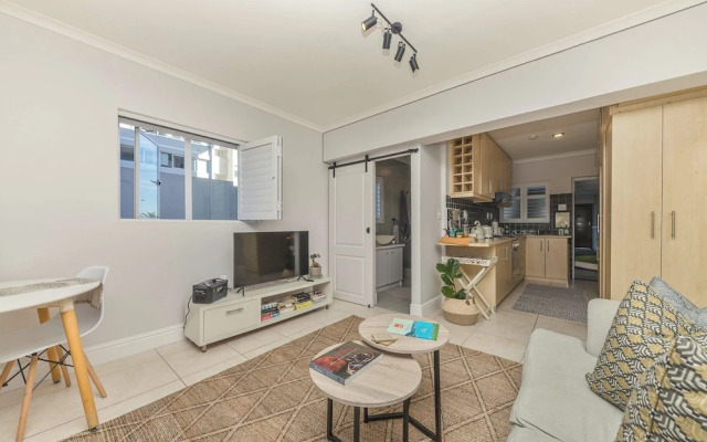 Mouille Point Studio Including Welcome Basket