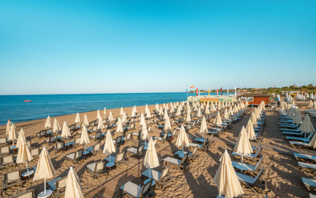 Vox Maris Resort