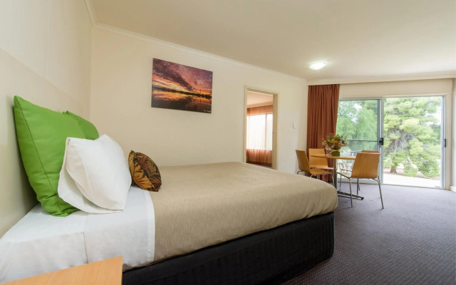 Renmark Resort
