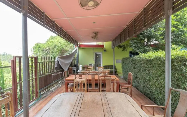 Ruai Thong Pong Pai Resort By Zuzu