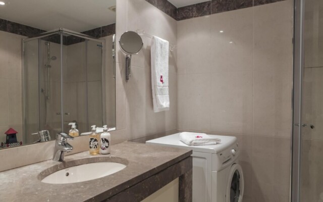 Rent4rest Estoril Beachfront Apartments - 1 Bedroom