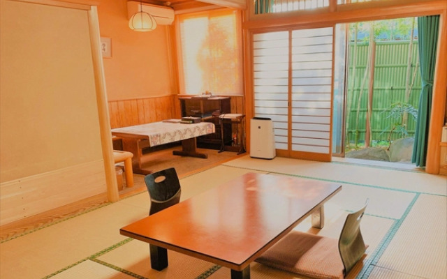 Izunagaoka Onsen Ikonaso