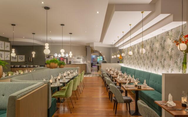 Crowne Plaza Dublin Airport by IHG
