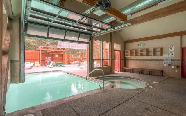 Park Place 101c 2 Bedroom Condo by RedAwning