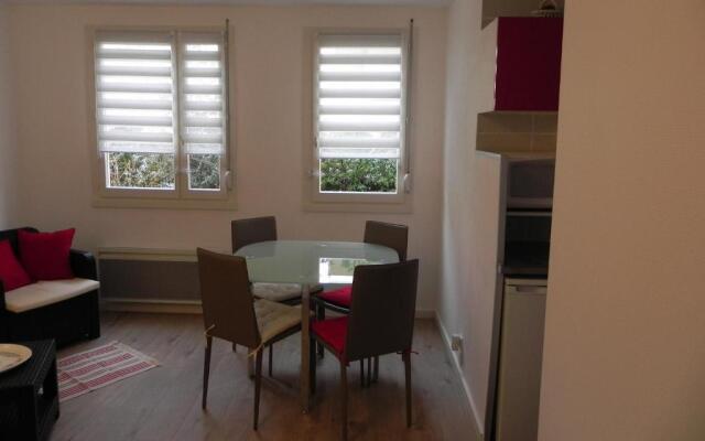 Appartement Aix-les-Bains, 1 pièce, 2 personnes - FR-1-617-5
