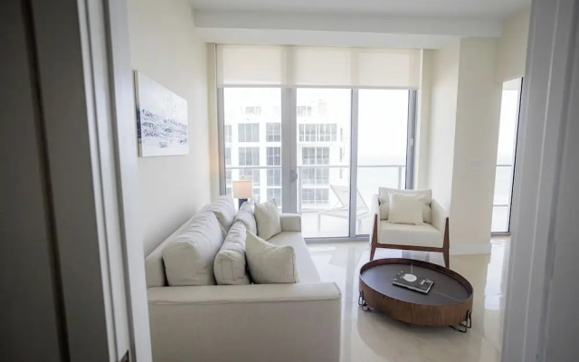 Private Condos at Amrit Ocean Resort