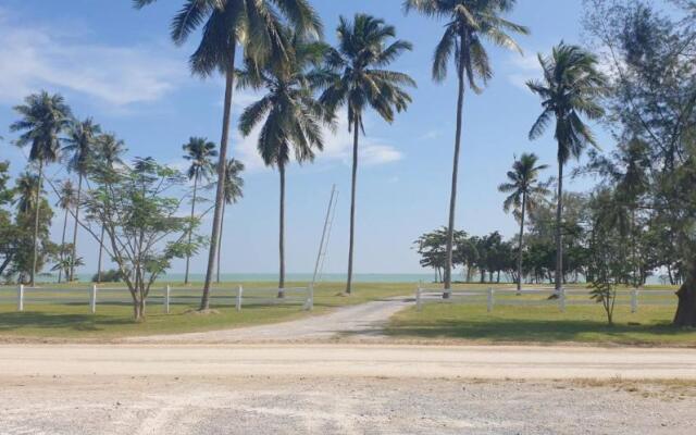 Reindeer house front beach