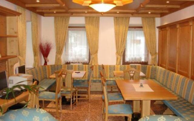 Albergo Garnì Ajarnola