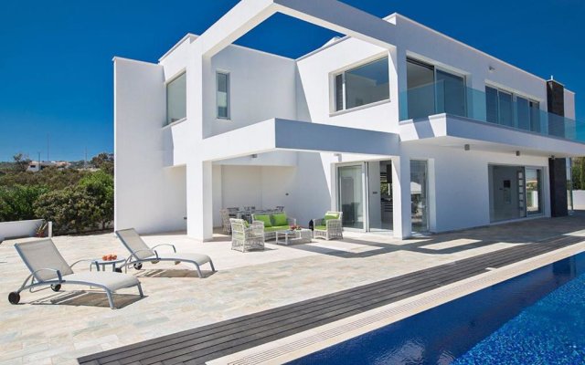 Villa Saranta Gold - Exquisite 3 Bedroom Protaras Villa with Private Pool and Panoramic Views