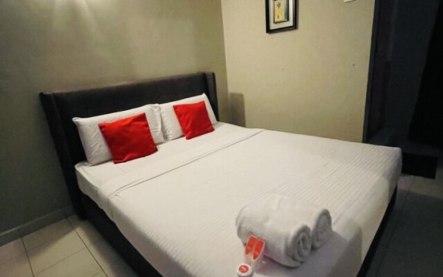 OYO 90338 Prima Saujana Budget Hotel