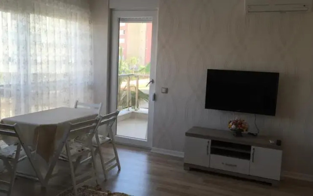 Golden Life Apartment
