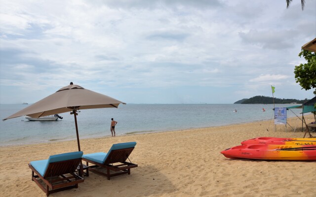 The Sunset Beach Resort & Spa Taling Ngam