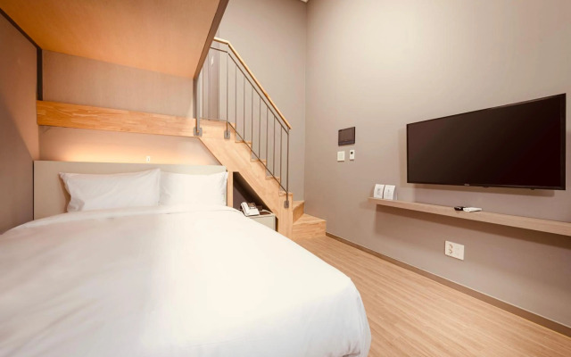 Sollago Myeongdong Hotel & Residence