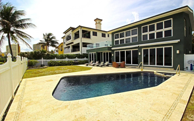 Luxury Oceanfront Estate