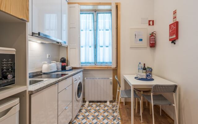 733 Costa Cabral Metro Residence
