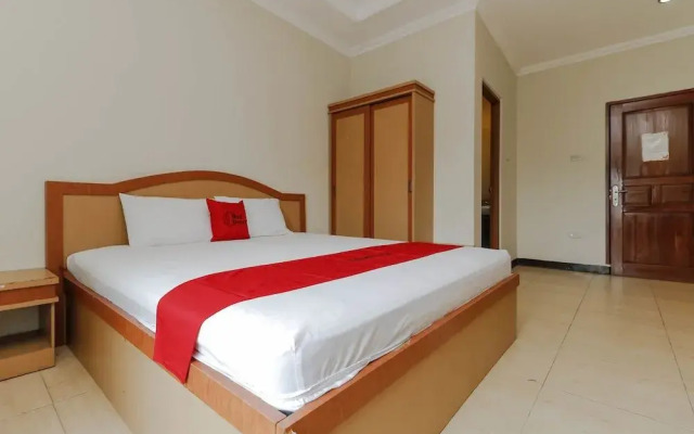 RedDoorz @ Jalan Mangkunegara