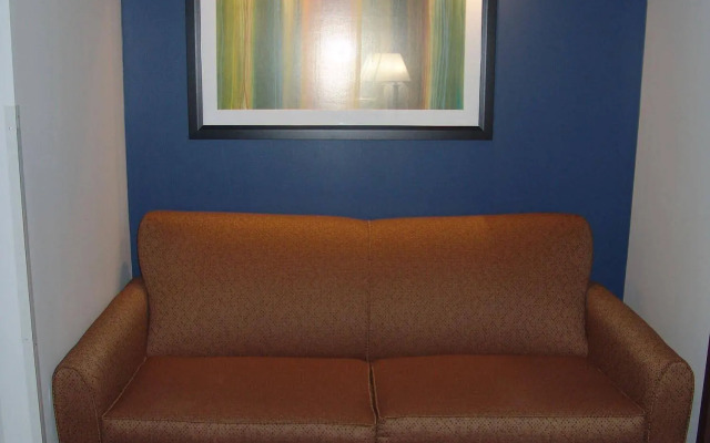 Clarion Pointe Downtown