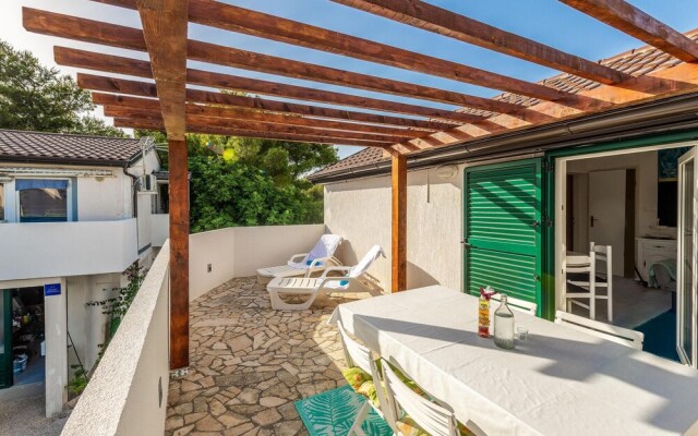 Beautiful Home in Vir With 4 Bedrooms, Wifi and Outdoor Swimming Pool