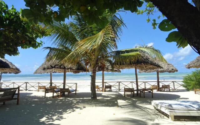 Makuti Beach Bungalows