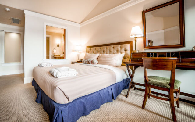 Poets Cove Resort & Spa