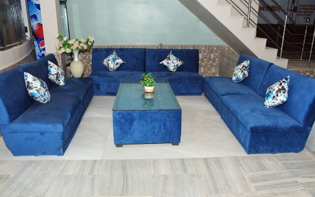 Hotel Aalishan Garden