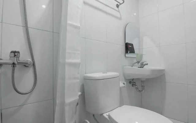 RedDoorz near ITC Mangga Dua
