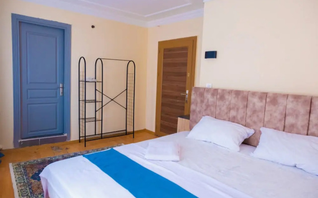 Çinar Otel
