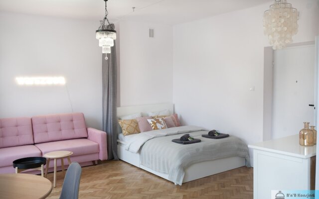 Warsaw Concierge Royal Baths Studio