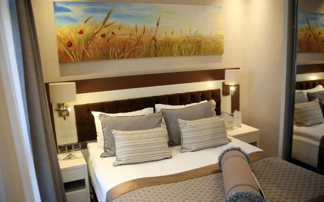 Seven Deep Hotel