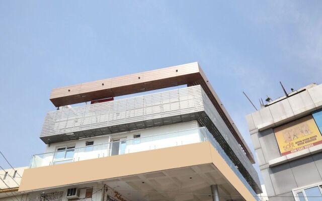 Hotel 24x7 Inn Rooms & Restaurant