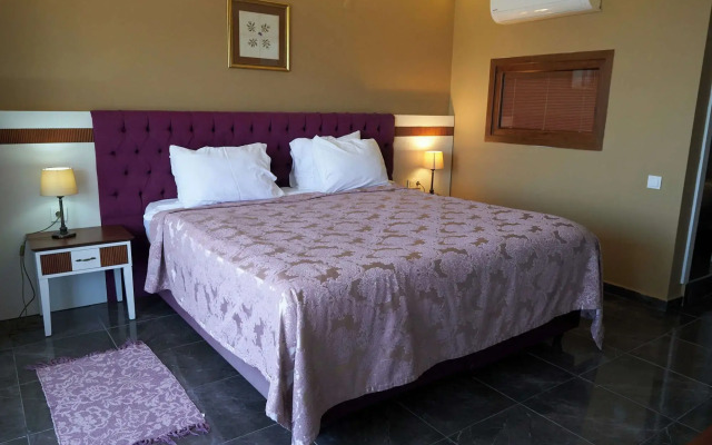 Phellos Suites