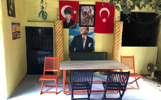 Hamam Hostel 1469
