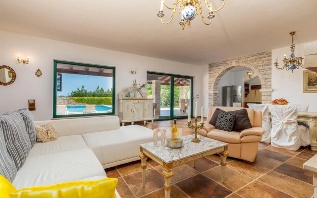 Beautiful Home in Valtura With Wifi and 4 Bedrooms