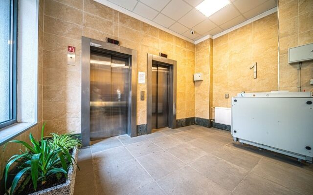 Apartment in Palazio 3