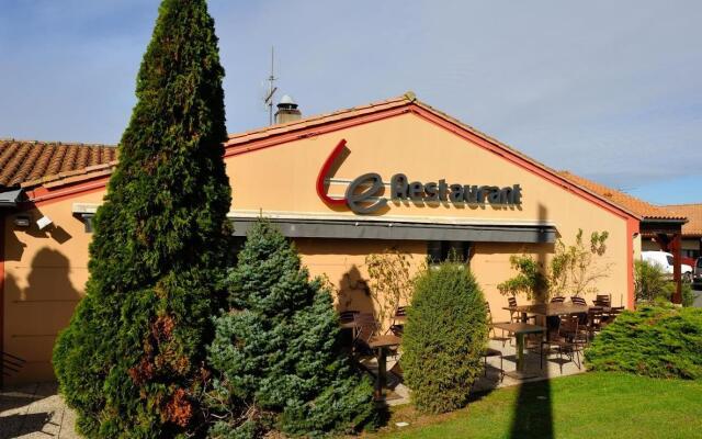 Kyriad Niort Est - La Crèche