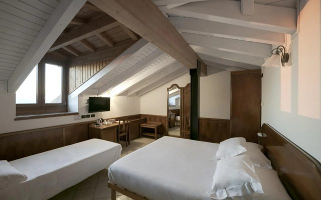 Hotel Ungheria Varese 1946