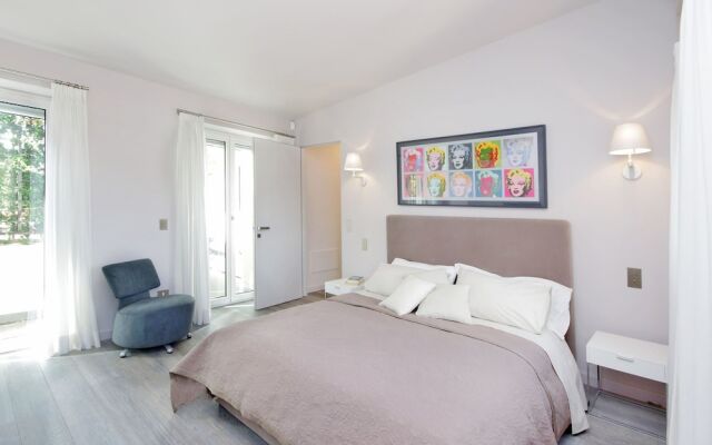 Crispi Luxury Apartments with Terrace - My Extra Home