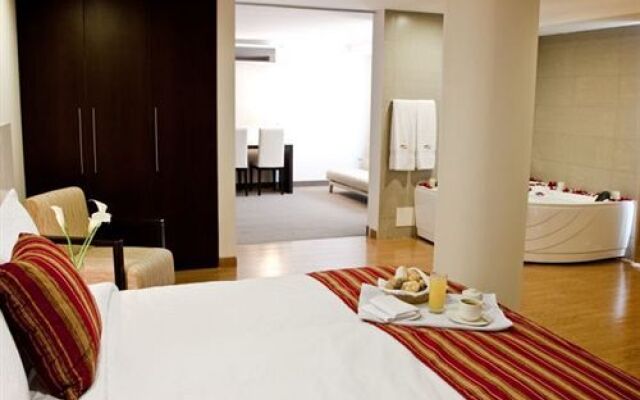 Allpa Hotel & Suites