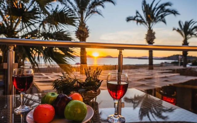 Sunset Beach Club Villas