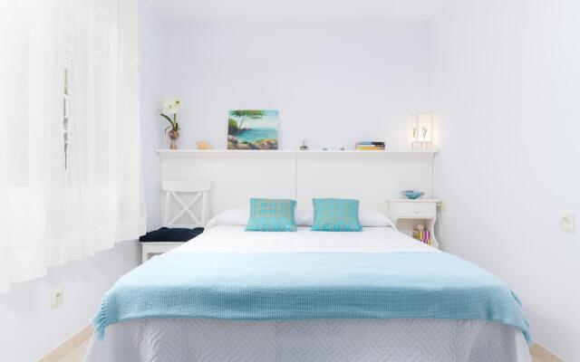 M&M - Apartment with sea views in Portocolom. Free WiFi
