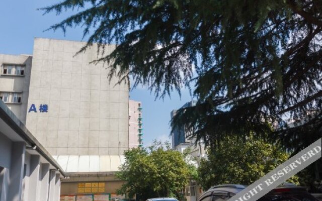 Zhejiang Telecom Training Center Hotel