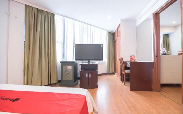 RedDoorz Plus Near Van Mieu Quoc Tu Giam