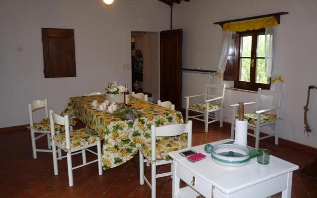 Huge Country House in San Gimignano